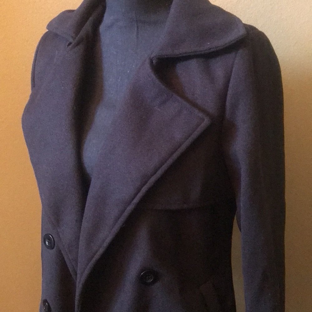 Black wide collar double button trench coat. Size SMALL - Picture 8 of 14